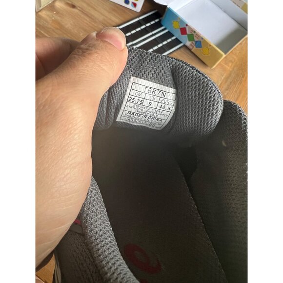 Women’s ASICS gray + pink comfy chunky trendy workout sneaker 9 - Picture 6 of 6